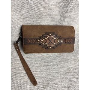 Trinity Ranch Aztec Collection Wallet Brown Western Accent Stitching RFID NWT